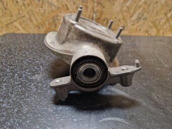 VW Touareg 7P5 7P6 horné uloženie - 4