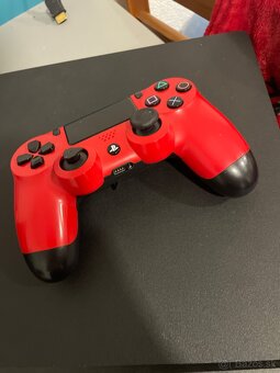 Predám ps4 v super stave - 4