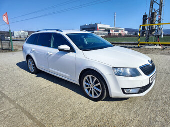 Škoda Octavia Combi 2.0 TDI Elegance/Style - 4