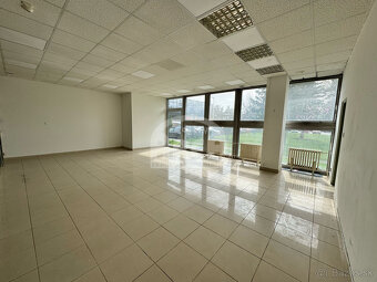 Obchodné priestory na prenájom v centre mesta Michalovce - 4