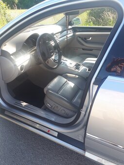 AUDI S8 - 4