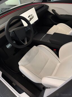 Tesla 3 Highlight performance 0-100km/h 3.1s - 4