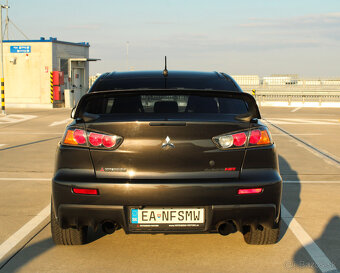 Mitsubishi Lancer EVO X 2.0 MIVEC Turbo 4WD TC-SST 4WD MR - 4