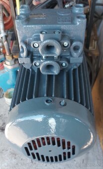 Motor 5,5kW 965ot/min - 4