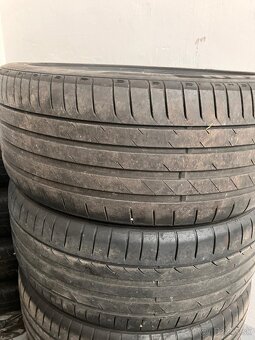 predam gumy 235/40 R19 - 4