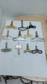 Predám staré klúče na hodiny rôzne velkosti cena za kus 5 € - 4