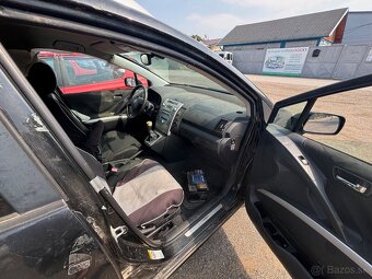 Toyota Corolla Verso 1,8i - 4