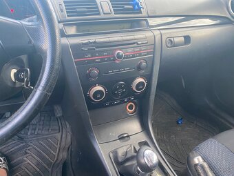 Mazda 3 - 4