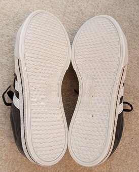 Predám látkové pánske tenisky Adidas 43 - 4