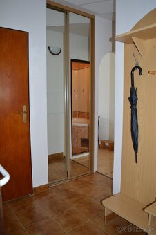 3-izbový, prerobený byt s loggiou. ZĽAVA - 4