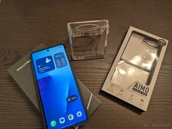 Samsung Z Flip 7 - 4