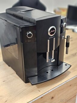 Jura IMPRESSA C5 automatický kávovar - 4