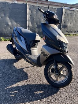SUZUKI AVENIS 125 - 4
