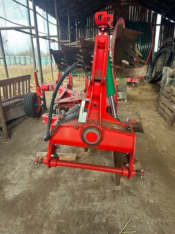 Predám pluh 4 radlicny - 4