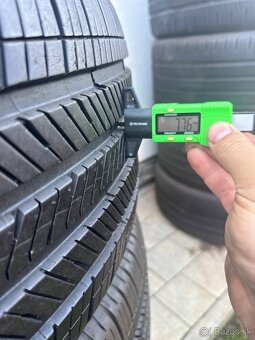 285/45 R22 Goodyear - 4