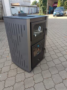 Krbové kachle na drevo s teplovodným výmenníkom a rúrou - 4
