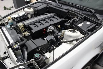BMW E34, 520i, 116 tis. km AT, r.v. 1991 - 4