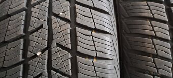 Predám 4ks skoro nové zimné 185/65r15-88T Barum - 4