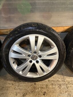 235/45 r17 - 4