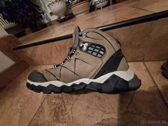 Predám outdoorovú obuv VM s membránou, veľ. 40 - 4