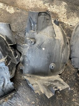 Mercedes w204 c class podblatnik predny - 4