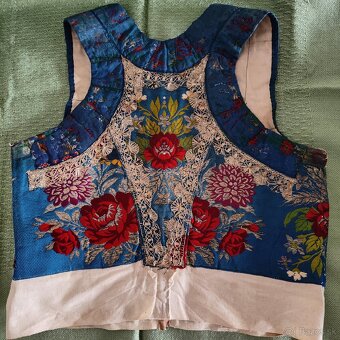 Starý kroj Piešťany - prucel - 4