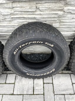 285/70 R17 BFGoodrich Off-Road - 4