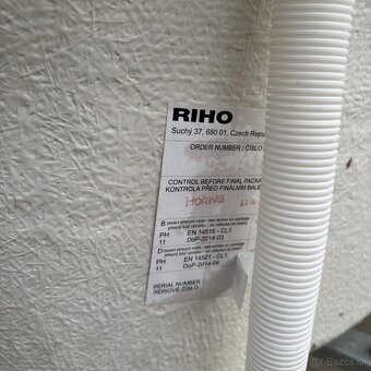 Akrylátová vaňa RIHO - 4