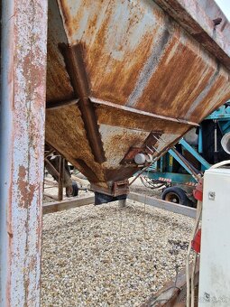 Predám násypník - cca 10 m3 - 4