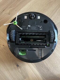 Roomba i7+ s dokovacou stanicou - 4