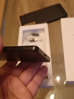 Predám krásný a plne funkčný Sony Xperia 10 IV. - 4