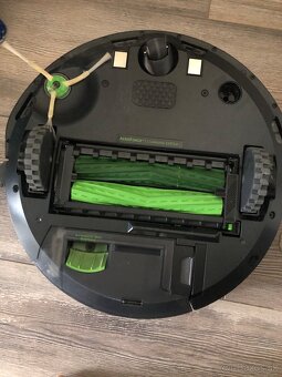 Robotický vysávač Roomba i3+ - 4