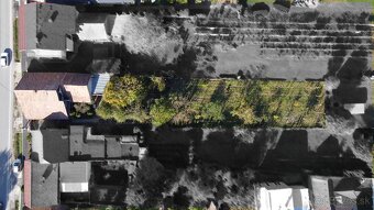 RODINNÝ DOM V CENTRE VINIČNÉHO S VEĽKÝM POZEMKOM 1093 m² - 4