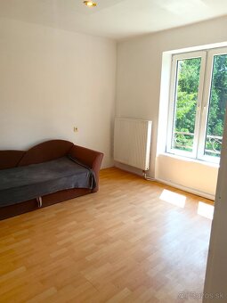 Na predaj 2,5 izbový byt | 56 m2 | Sládkovičova | SL - 4