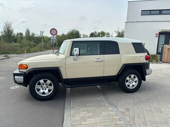 Toyota FJ Cruiser bez koroze, skvělý originální stav - 4