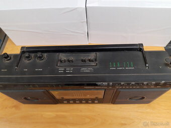 Kazetový magnetofon s radiom - 4