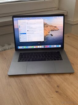 Dobrý deň Ponúkam na predaj MacBook PRO 15 2017 512GB SSD - 4