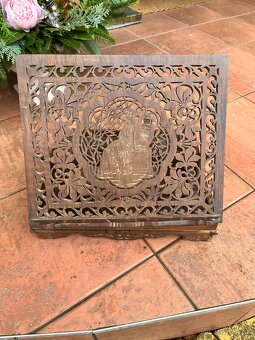 Drevený stojan na knihy - 4