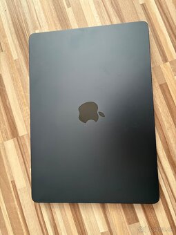 MacBook Air 13" Apple M2 8C CPU 8C GPU 8GB 256GB Polnočný S - 4