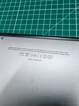 Apple MacBook Air 13" A1369 (Late 2010 - Mid 2011) - LCD - 4