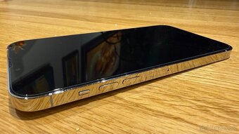 Predám iPhone 13 Pro Max 256GB Silver - top stav - 4