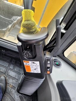New holland b115 / 2025 joystic traktor bager - 4