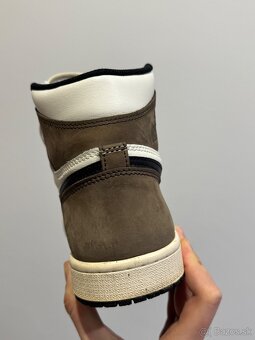 Air Jordan 1 High Dark Mocha - 4