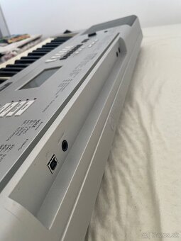 Yamaha DGX230 - 4