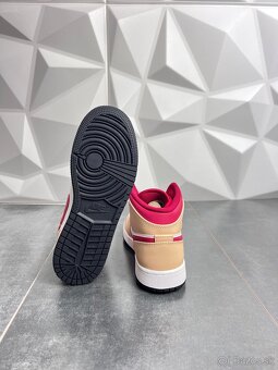 Nike Air Jordan 1 Mid Light Curry Cardinal - 4