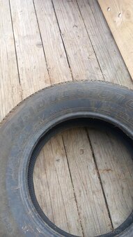 Pneu 195/80 R15 - 4