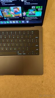 MacBook Pro M4 14" - 4