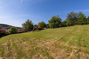 Exkluzívny pozemok – Stará Dúbrava | Slnečný, tichá ulica - 4