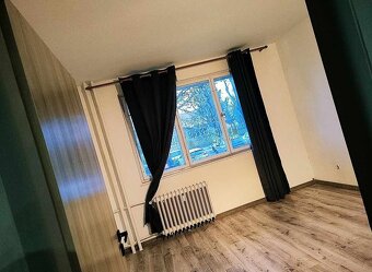 Predám 4-izbový byt v Komárne na Košickej ulici. - 4