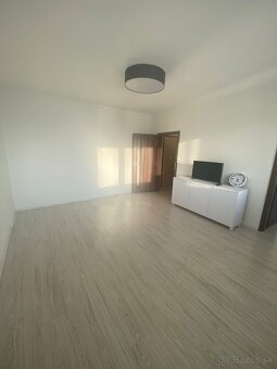 Prenájom/podnájom bytu - 4